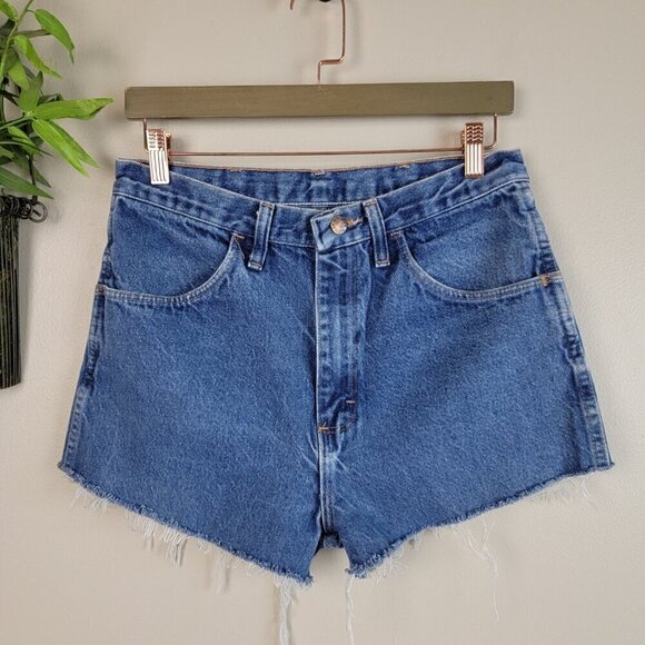 VTG Rustler Cutoff High Rise Medium Blue Wash Frayed Jean Mom Relaxed Shorts 2 4 - Picture 3 of 11